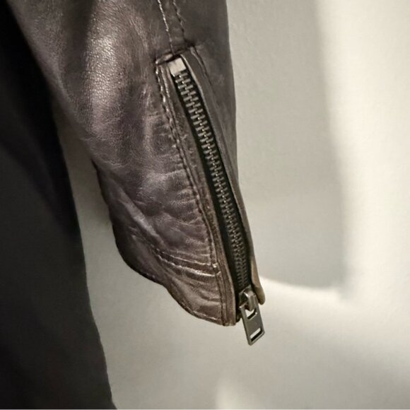 Mauritius‎ Women’s Distressed Dark Brown Leather Jacket With Faux Fur Hood M - Picture 7 of 16